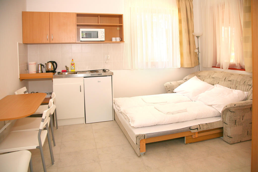 Sarkany Apartman, Sarkany Wellness Es Gyogyfuerdo Nyírbátor Pokoj fotografie